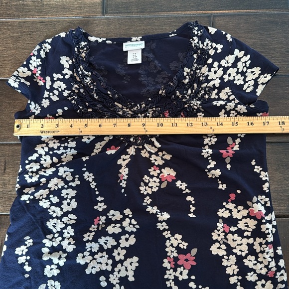 ❤️3/$30 Motherhood Maternity Floral Top - Picture 6 of 8